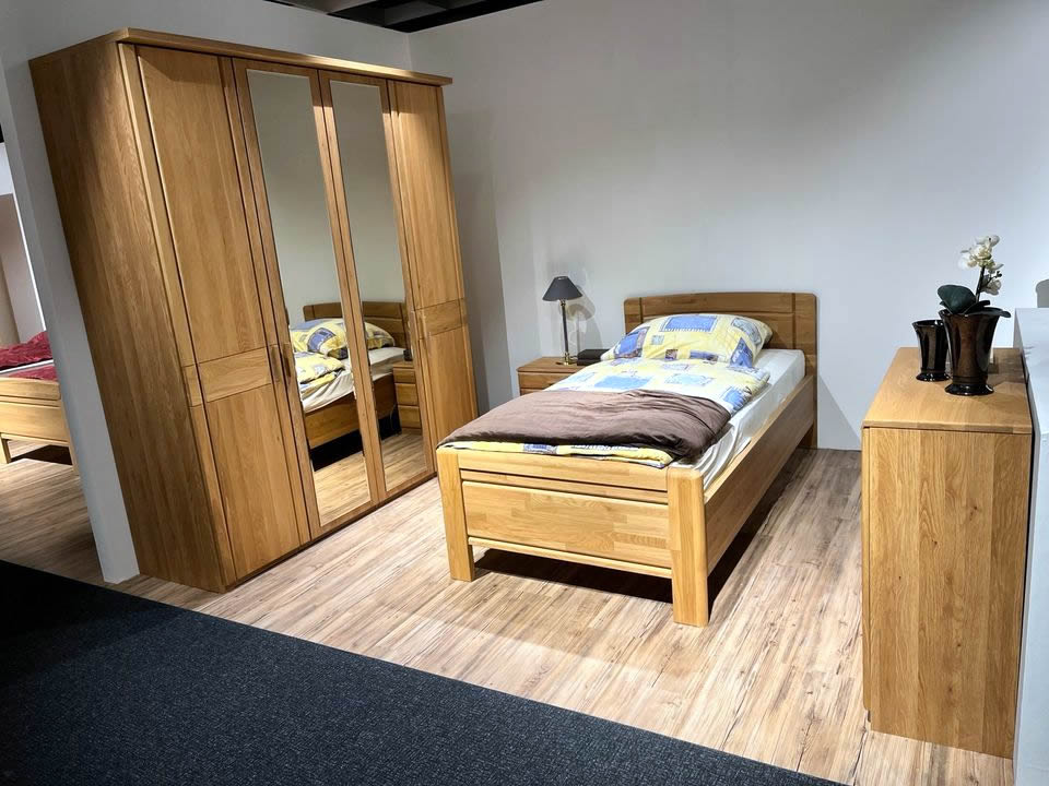 Schlafzimmer Münster in Eiche teilmassiv