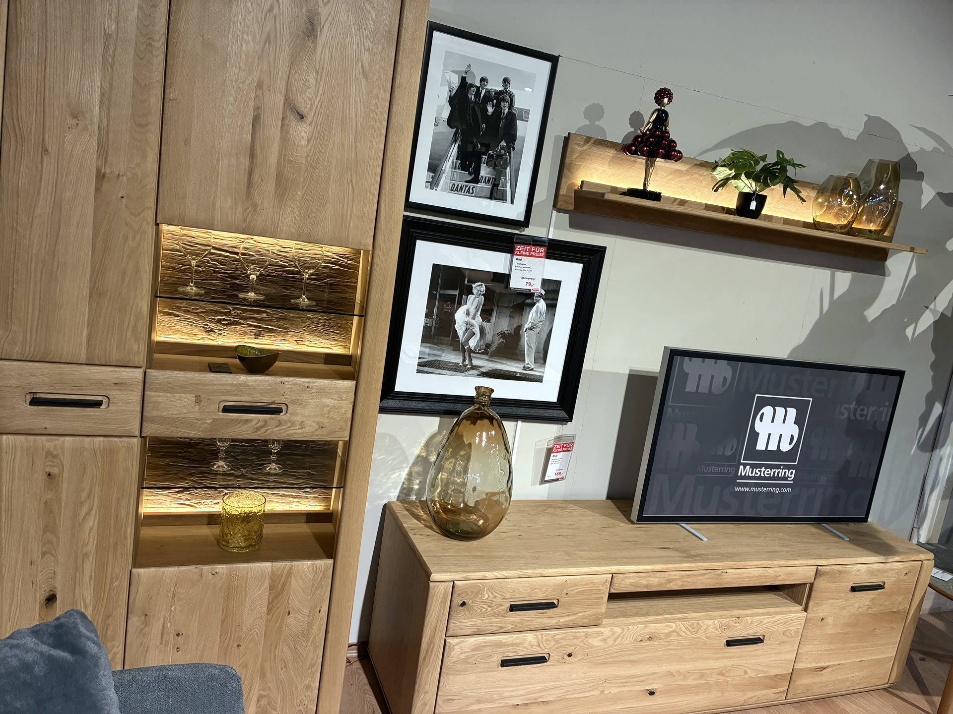 Massivholzwand Manchester in Eiche Bianco