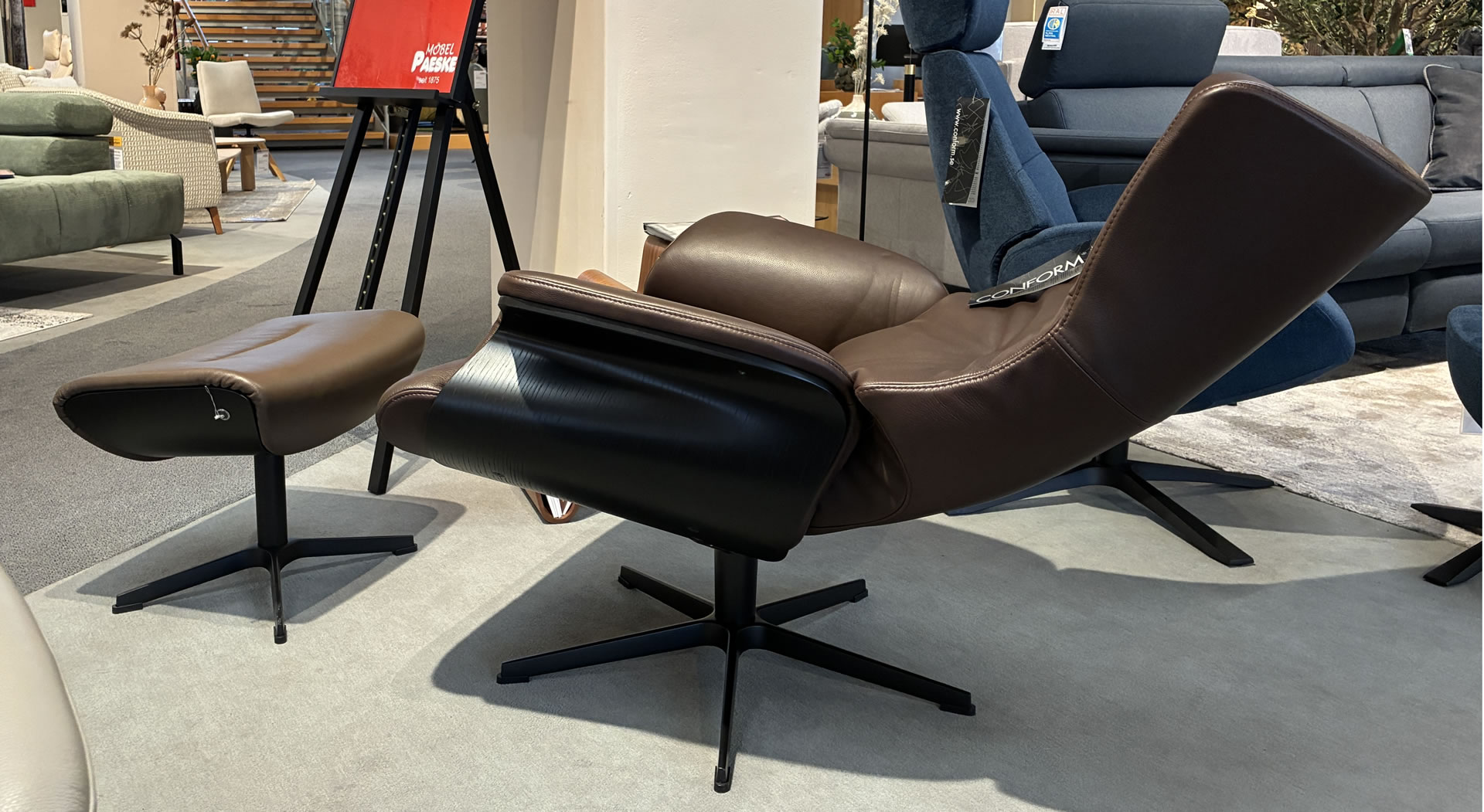 Conform Sessel + Hocker AFTERWORK