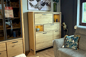 H&H Nystead Highboard