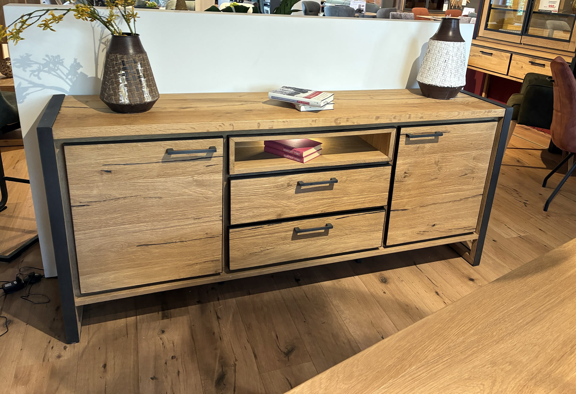 H&H Metalo Sideboard
