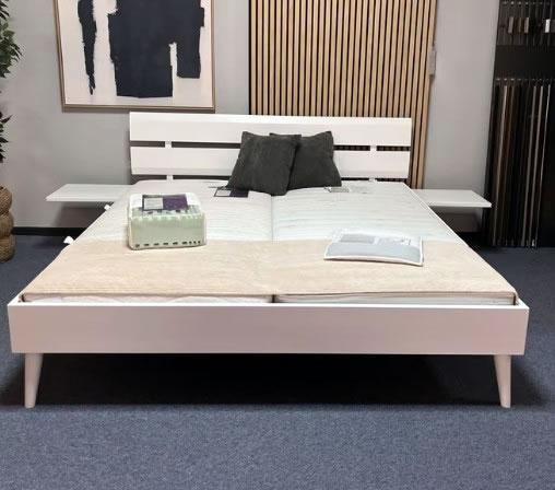 Bett 180x200cm Massivholz Kiefer astfrei weiß